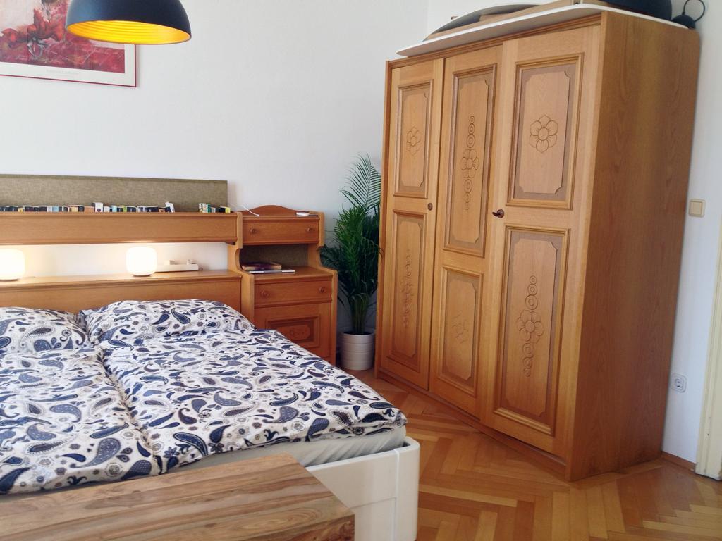 Big Vintage Style Flat Near Schonbrunn Lejlighed Wien Eksteriør billede